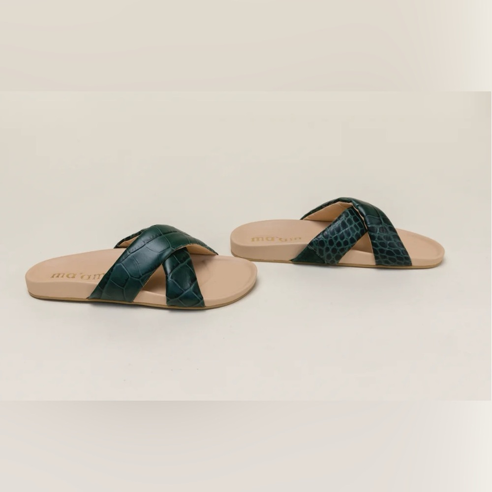 NIB Women’s Ma’am Size 6 Dolly Sandals in Forest - Picture 2 of 16